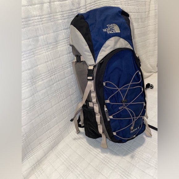 The North Face Terra 40 Backpck - Picture 3 of 16